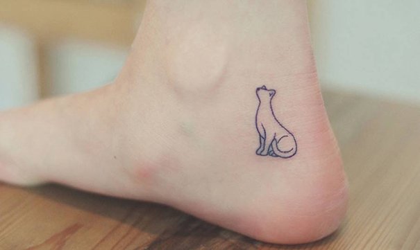 Минималистичные татуировки для любителей кошек