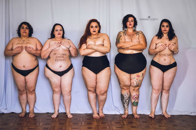 Фотосерия вдохновит полных женщин не стесняться своего тела