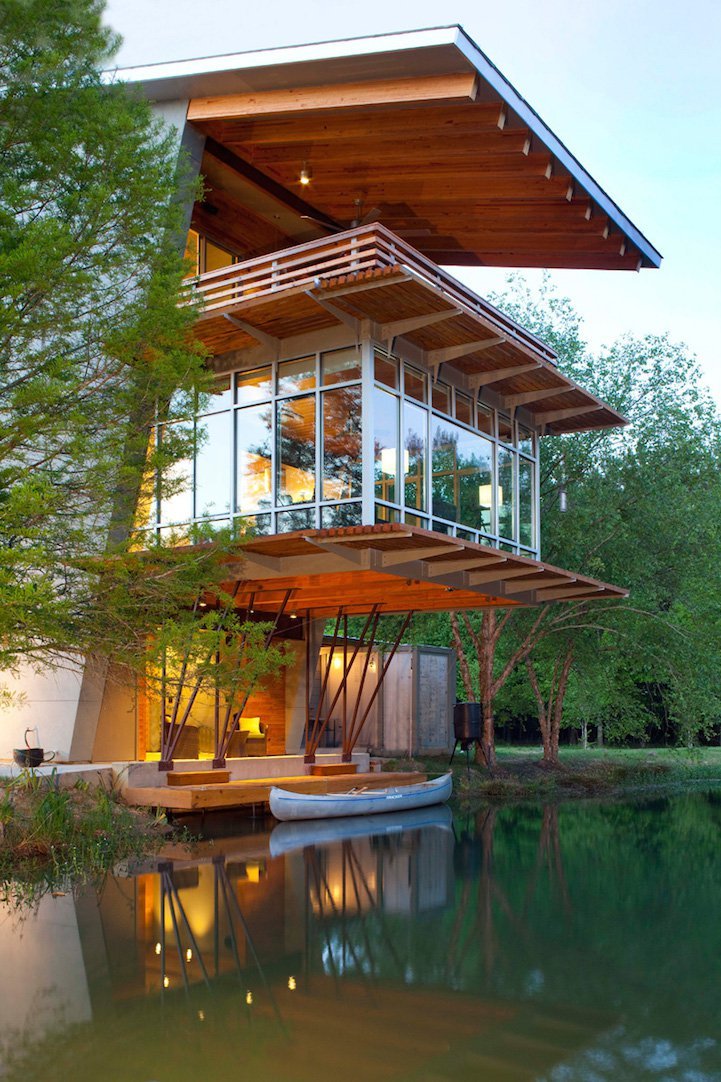 Уникальный дом Pond House на берегу пруда