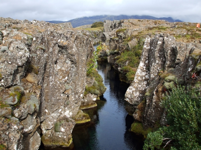 Место в Исландии, где расходятся тектонические плиты