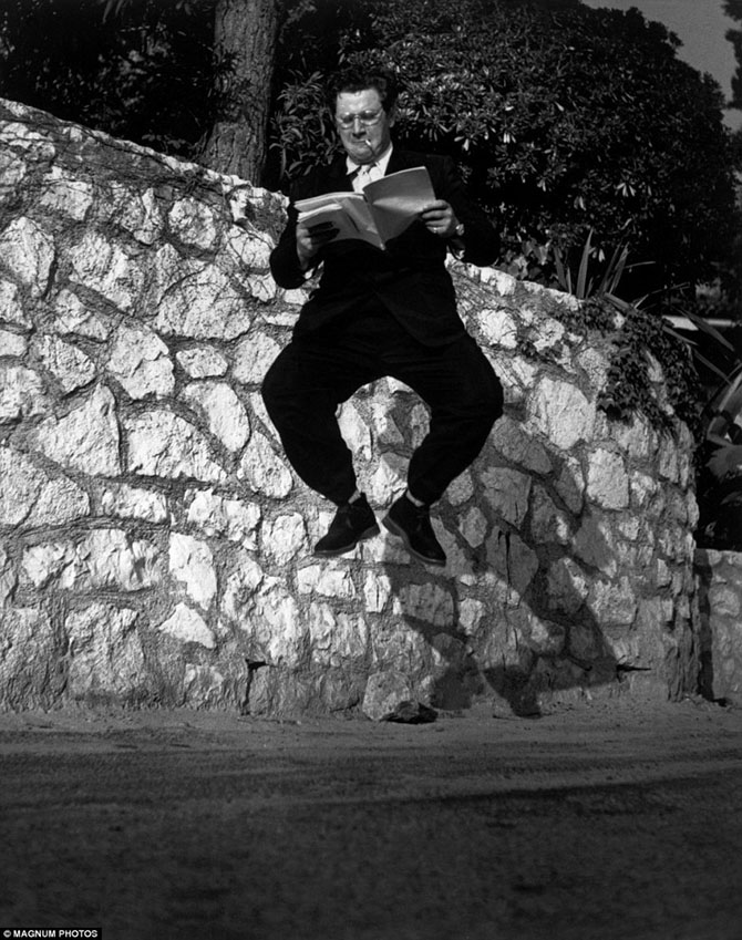 Знаменитости в прыжке от фотографа Филиппа Халсмана из 1959 года