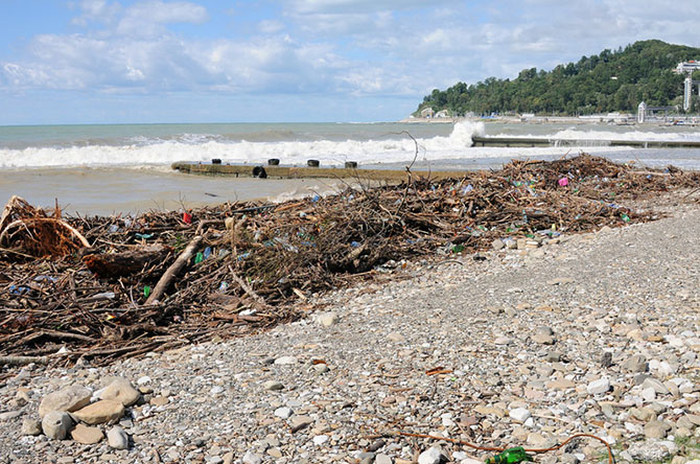 Райские пляжи, утопающие в мусоре