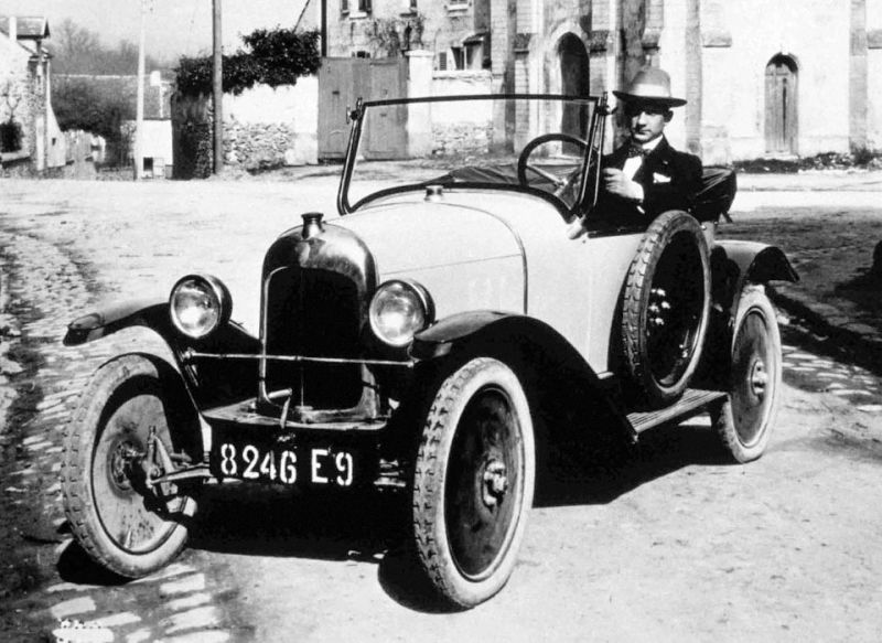 Первые модели в истории крупнейших автопроизводителей