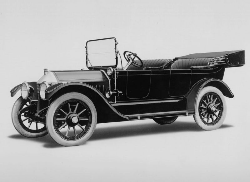 Первые модели в истории крупнейших автопроизводителей