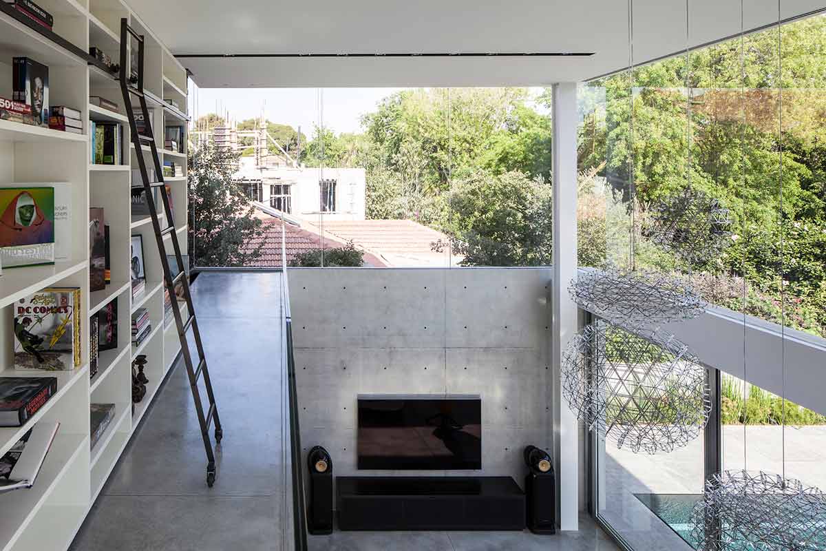 Частный дом из бетона Concrete Cut от студии Pitsou Kedem
