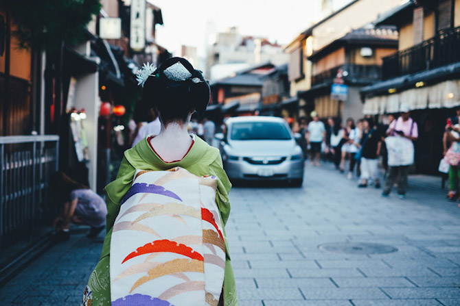 Уличные фотографии Японии от Такаши Ясуи