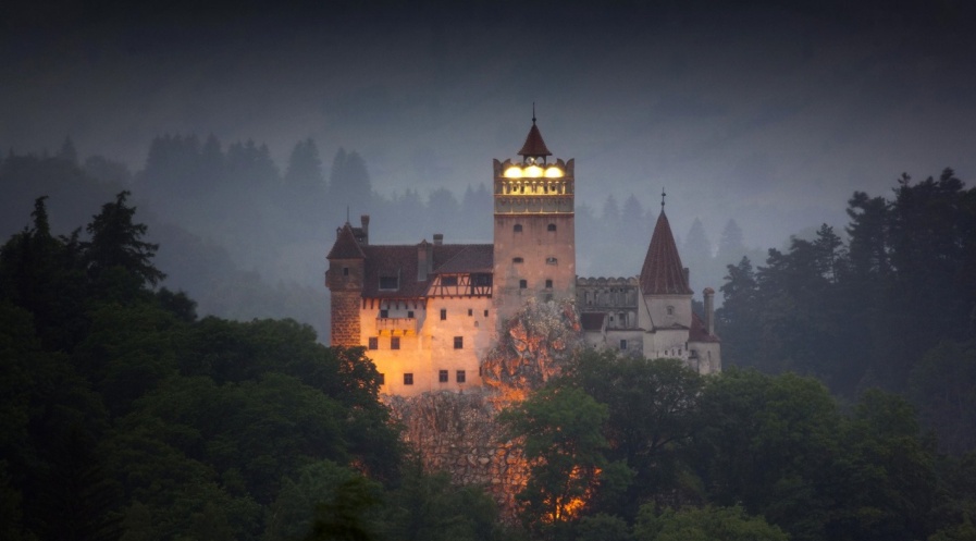 7 жутких замков Европы