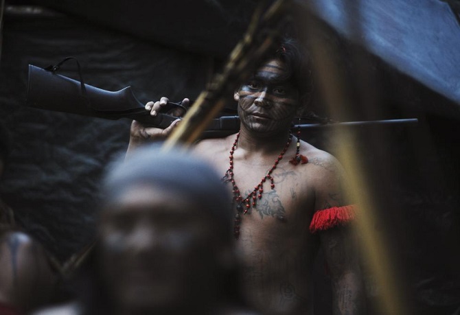 Жизнь племен в бассейне реки Амазонки