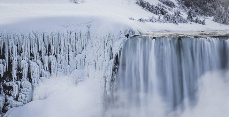 7 удивительных и необычных водопадов мира