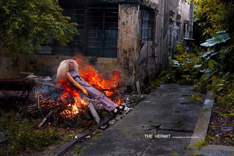 Фотографии из мира моды с намеком на насилие