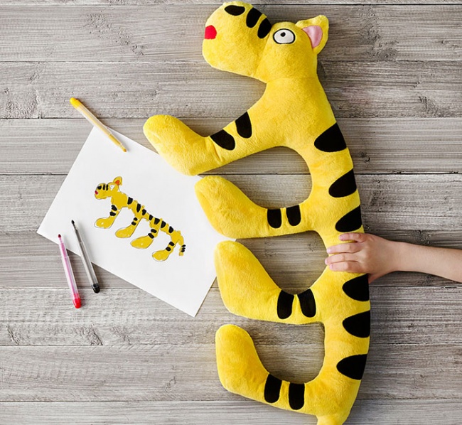 IKEA превратила детские рисунки в настоящие игрушки