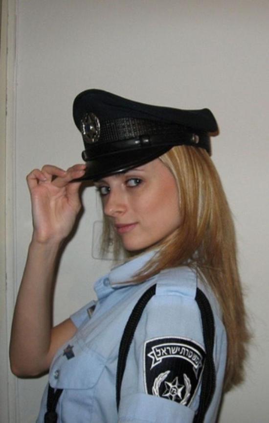 Женщины-полицейские из разных стран
