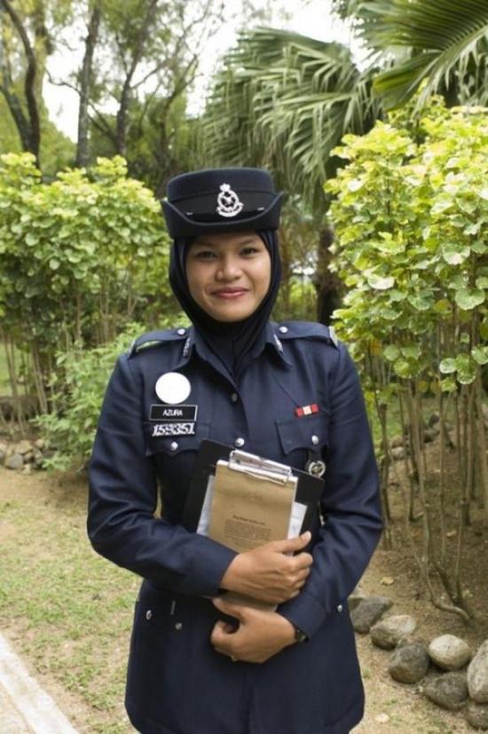 Женщины-полицейские из разных стран