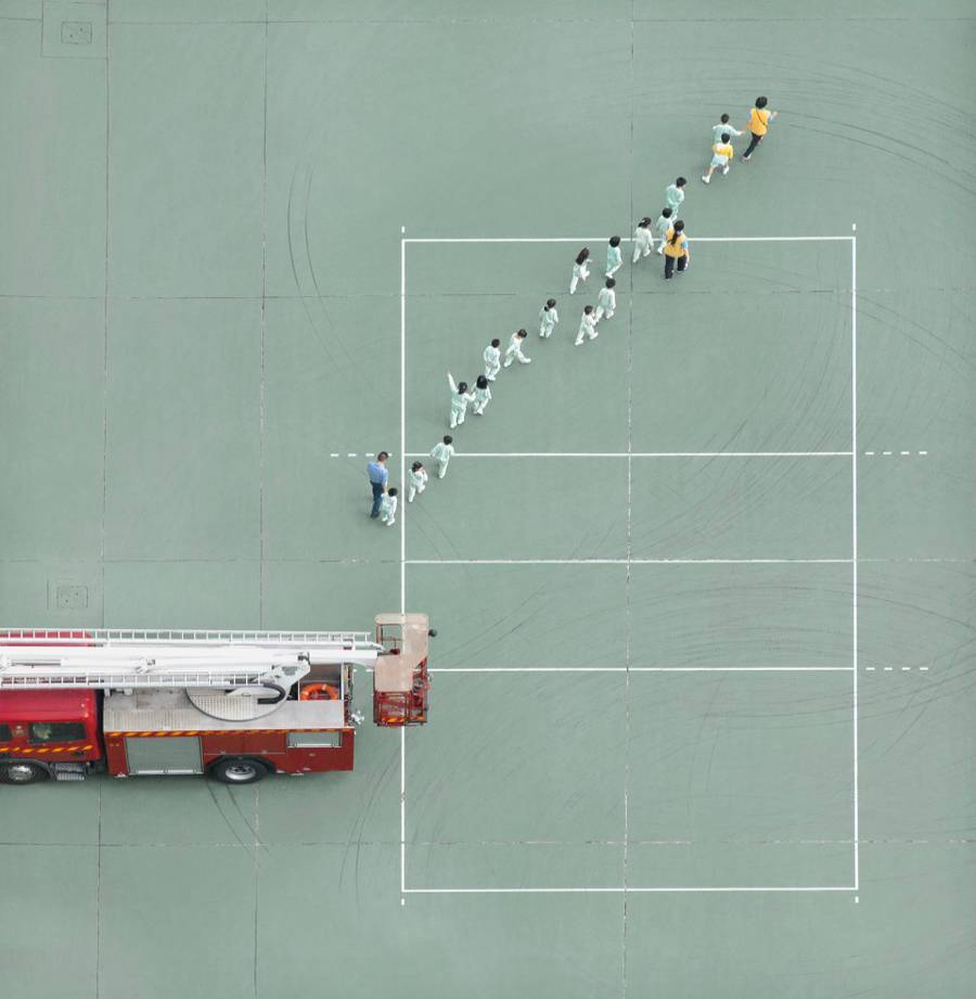 Будни пожарных из Гонконга с высоты птичьего полета