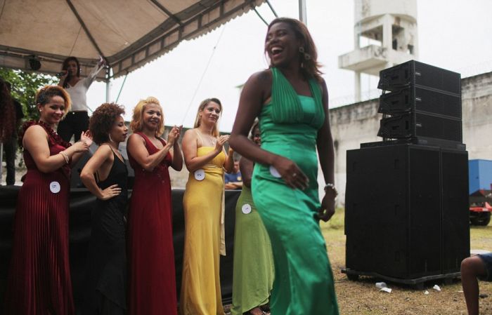 Конкурс красоты Miss Criminal 2015 в бразильской женской тюрьме строгого режима