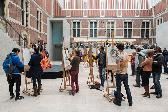 Необычный музей для рисования в Амстердаме