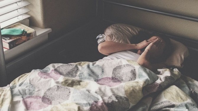 Почему нам так трудно вставать по утрам: 8 научных причин