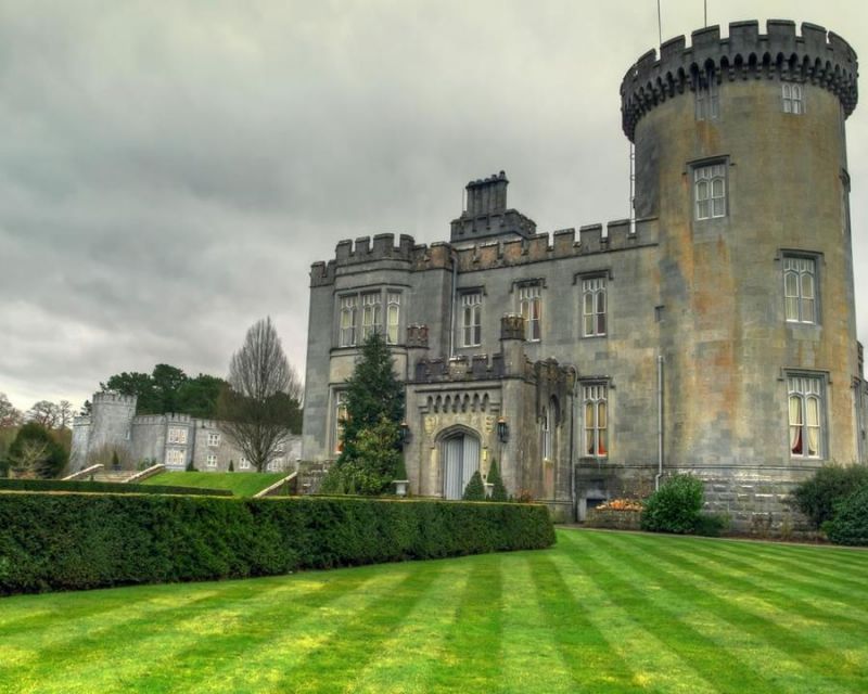 Замок-отель Дромоленд в Ирландии