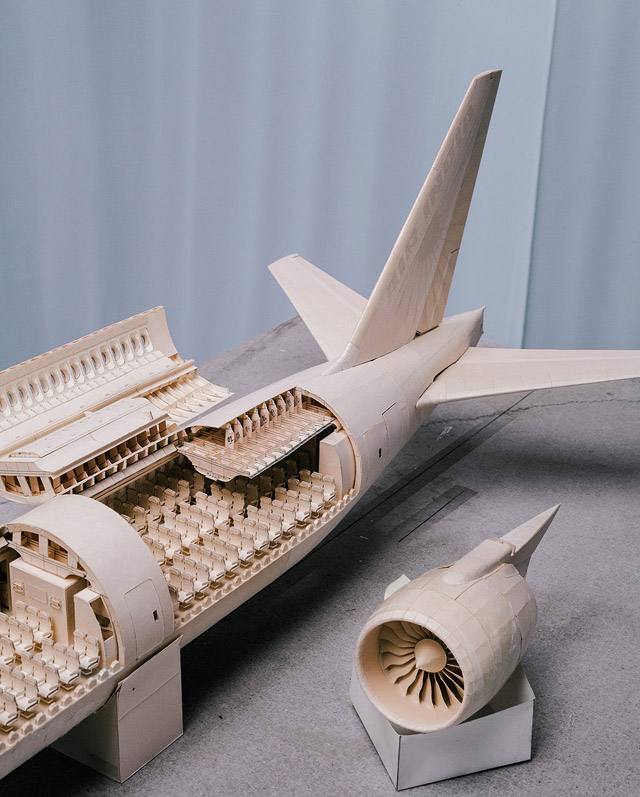 Модель Боинга 777 из бумаги