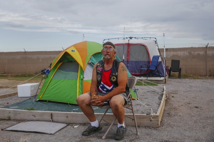 Палаточный городок Надежда для бездомных в США