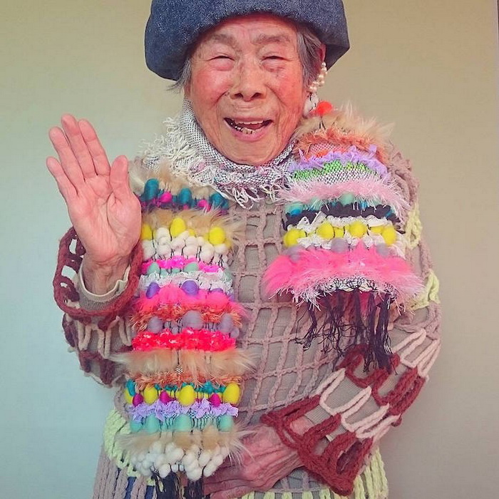 93-летняя бабушка-фотомодель рекламирует одежду внучки-модельера