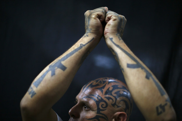 Невероятные боди-модификации на фестивале татуировки
