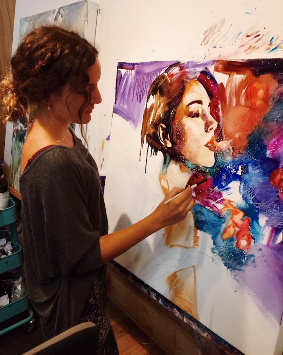 Мечты на картинах 16-летней художницы