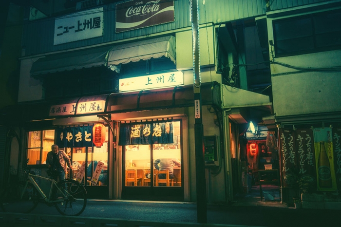 Магическая атмосфера улиц ночного Токио в фотографиях Масаси Вакуи