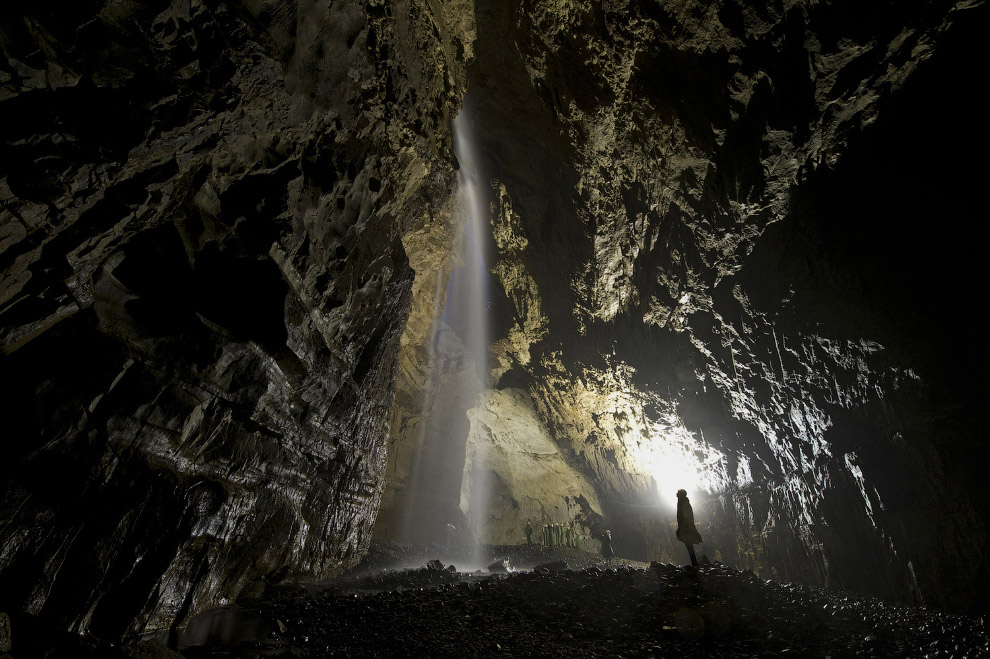 Загадочные и красивые пещеры и подземелья 