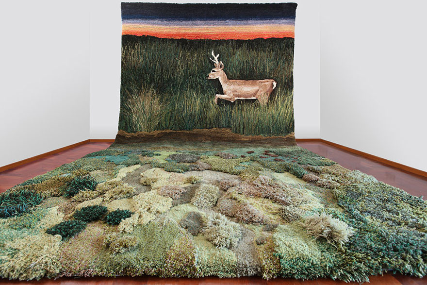 Необычные ковры: художница создает настоящие лесные поляны для пола