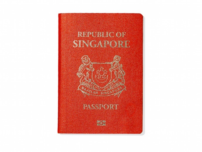 Как выглядят паспорта в разных странах мира