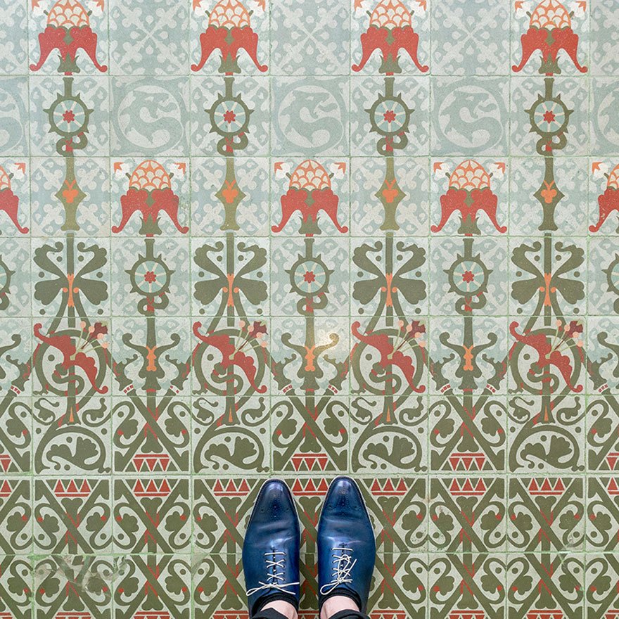 Мозаичные узоры на полах Каталонии в фотопроекте Себастьяна Ерраса