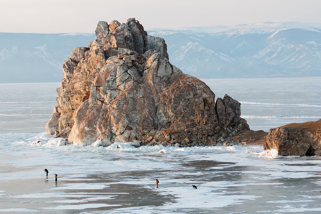 Зимний Байкал: мир льда и ветра