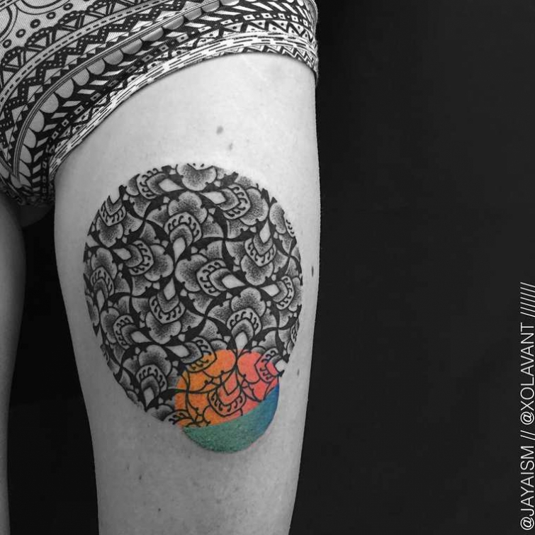 Красивые и сложные геометрические татуировки от Джайа Суартика