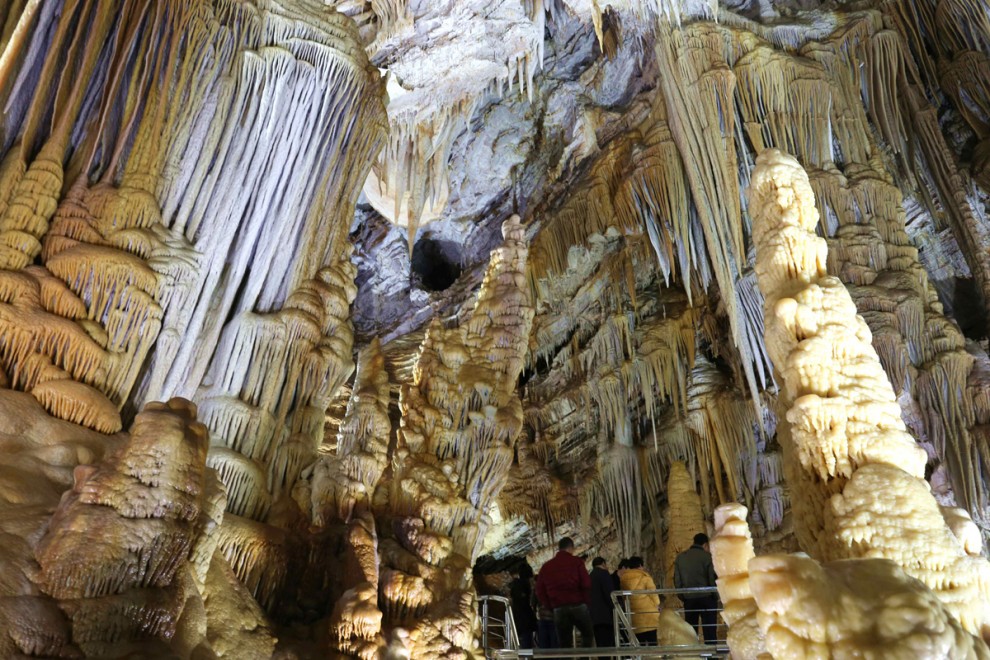 Пещеры и подземелья со всего мира