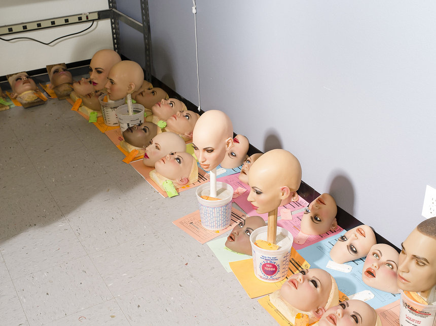 Внутри фабрики по производству секс-кукол