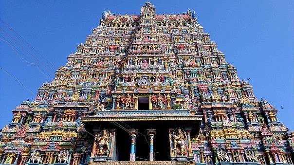 Самый яркий индийский храм
