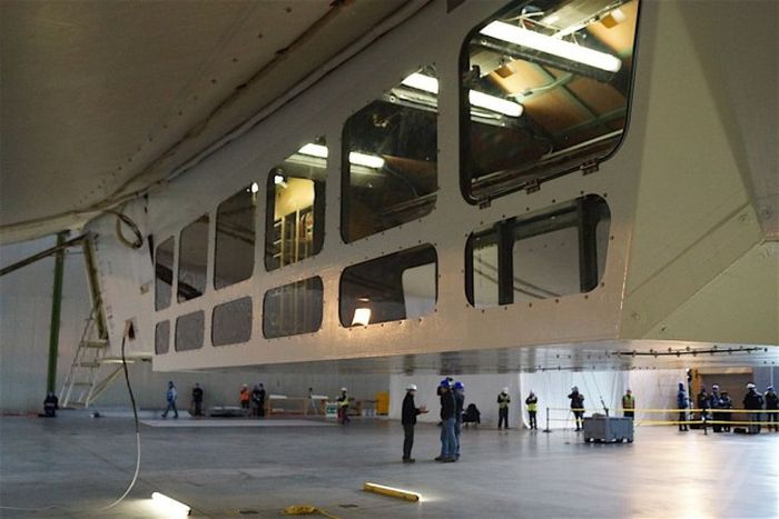 Самый большой в мире дирижабль Airlander 10 готовят к испытаниям