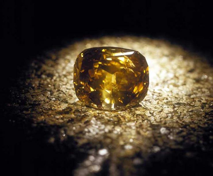 10 самых крупных алмазов в мире