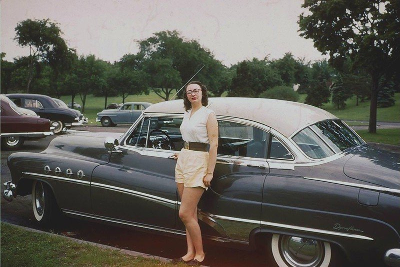 Автомобильное прошлое Америки 40-60-х годов в цвете