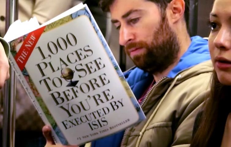 Розыгрыш в метро: шуточные поддельные обложки для книг