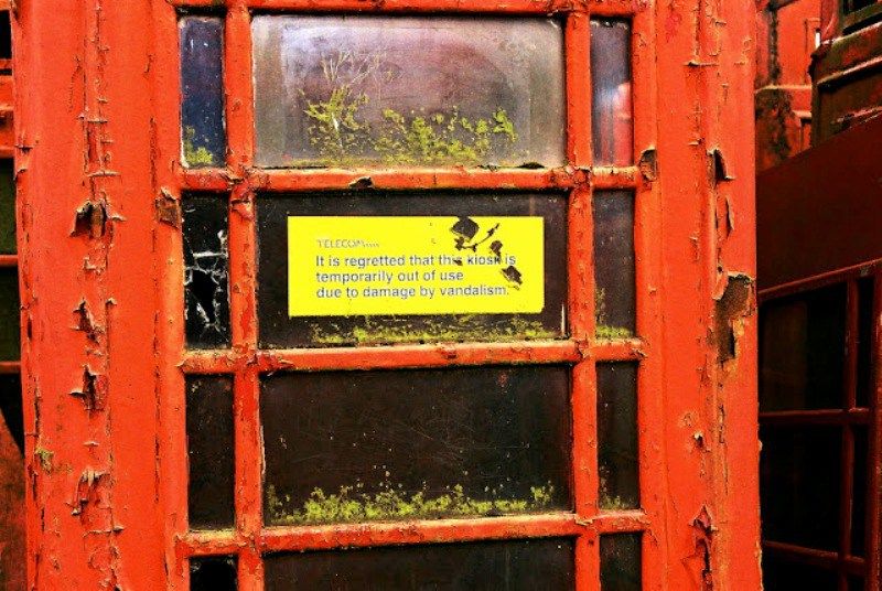 Кладбище классических телефонных будок в Великобритании