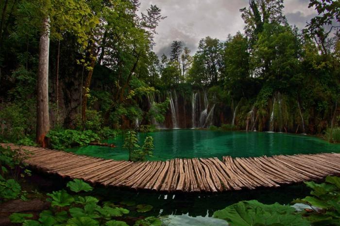 Потрясающие Плитвицкие озера в Хорватии