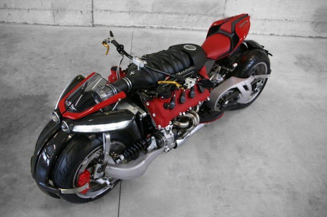 Мотоцикл с двигателем от Мазерати V8