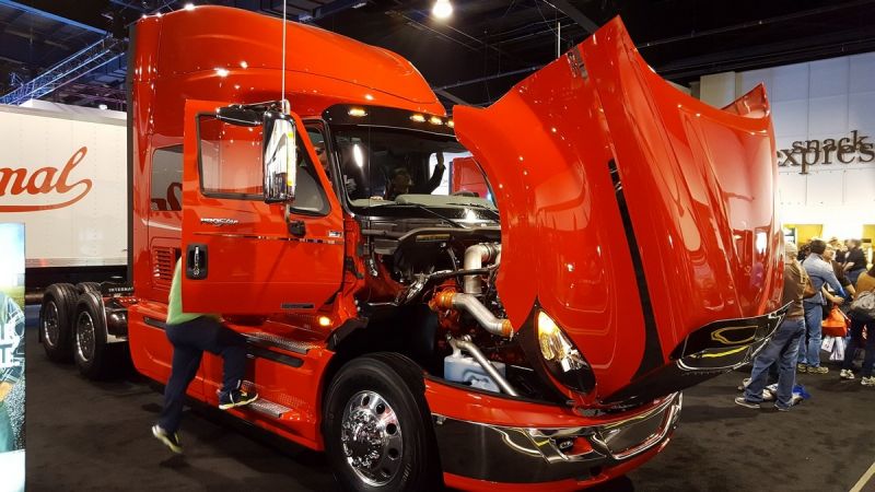 Выставка американских грузовиков Truck World 2016 в Канаде