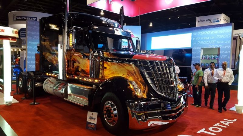 Выставка американских грузовиков Truck World 2016 в Канаде