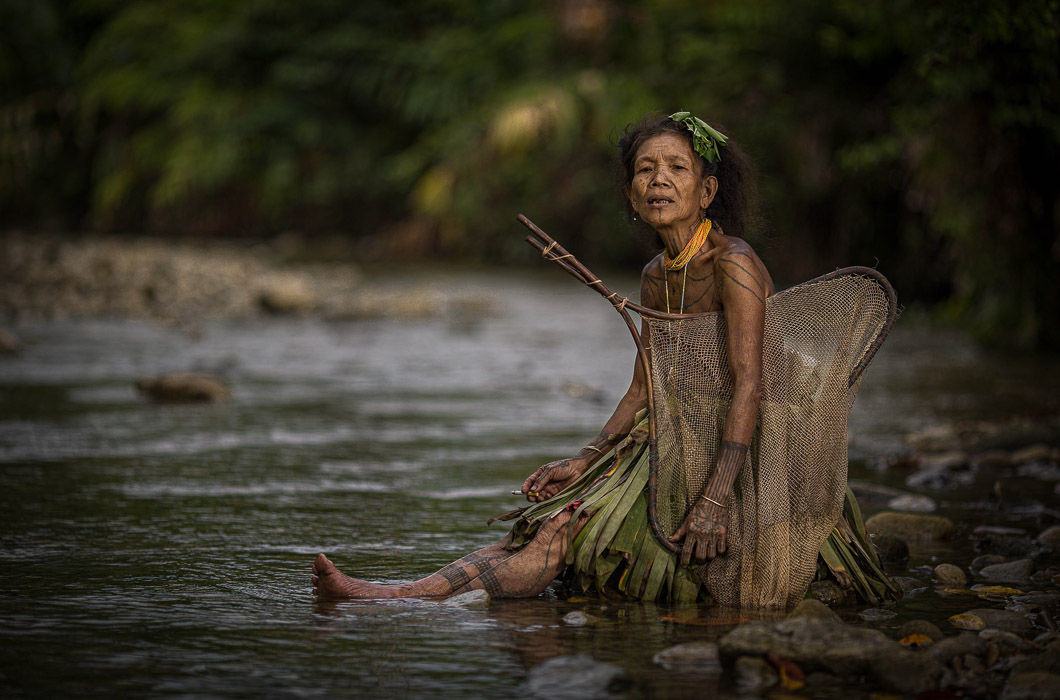 Красивые фото дикого племени в Индонезии