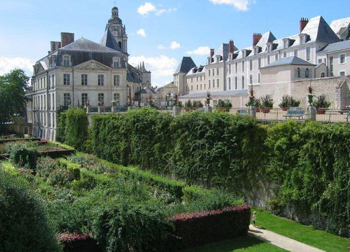 Королевский замок Блуа во Франции