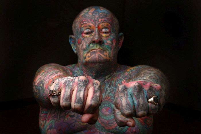 Австралиец покрыл татуировками все свое тело
