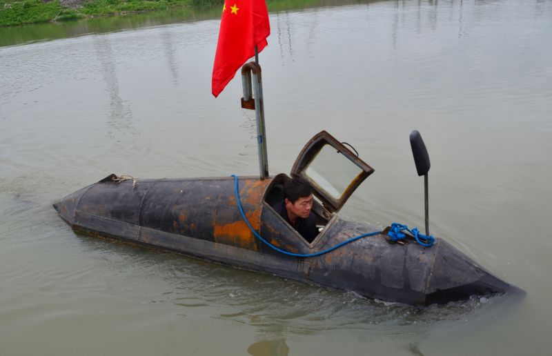Сельский изобретатель построил собственную подводную лодку за пару месяцев